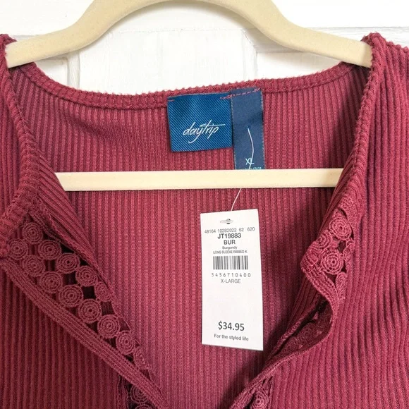 NWT Daytrip Burgundy Crochet Top - Picture 2 of 6